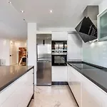 Appartement Luxurious High-end Penthouse In Puerto Banus