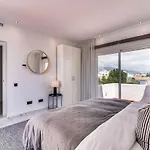 Luxurious High-end Penthouse In Puerto Banus Marbella