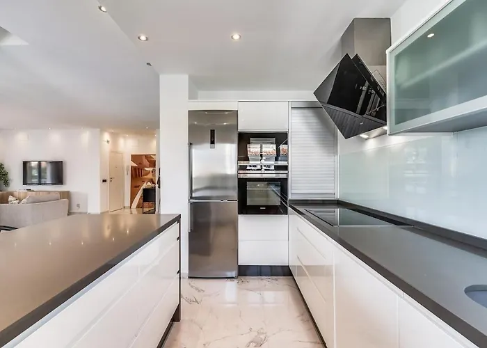 Lejlighed Luxurious High-end Penthouse In Puerto Banus