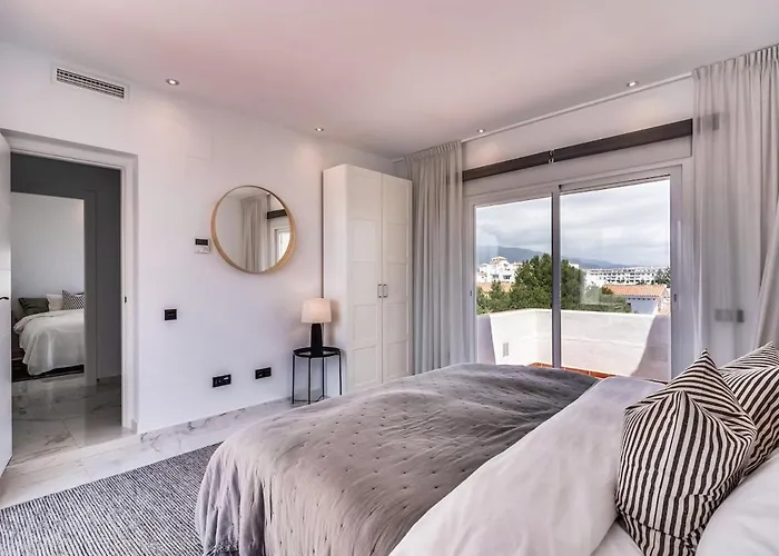 Luxurious High-end Penthouse In Puerto Banus Marbella