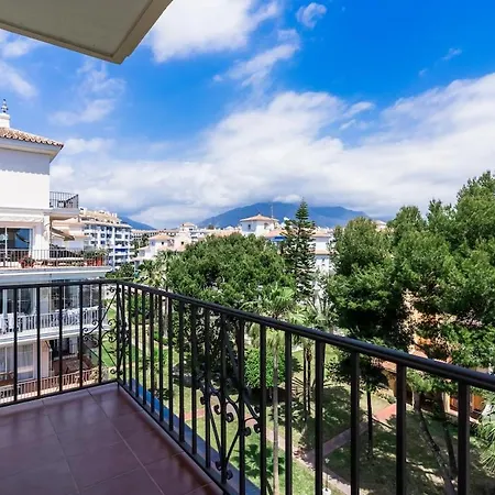 Luxurious High-end Penthouse In Puerto Banus Apartment